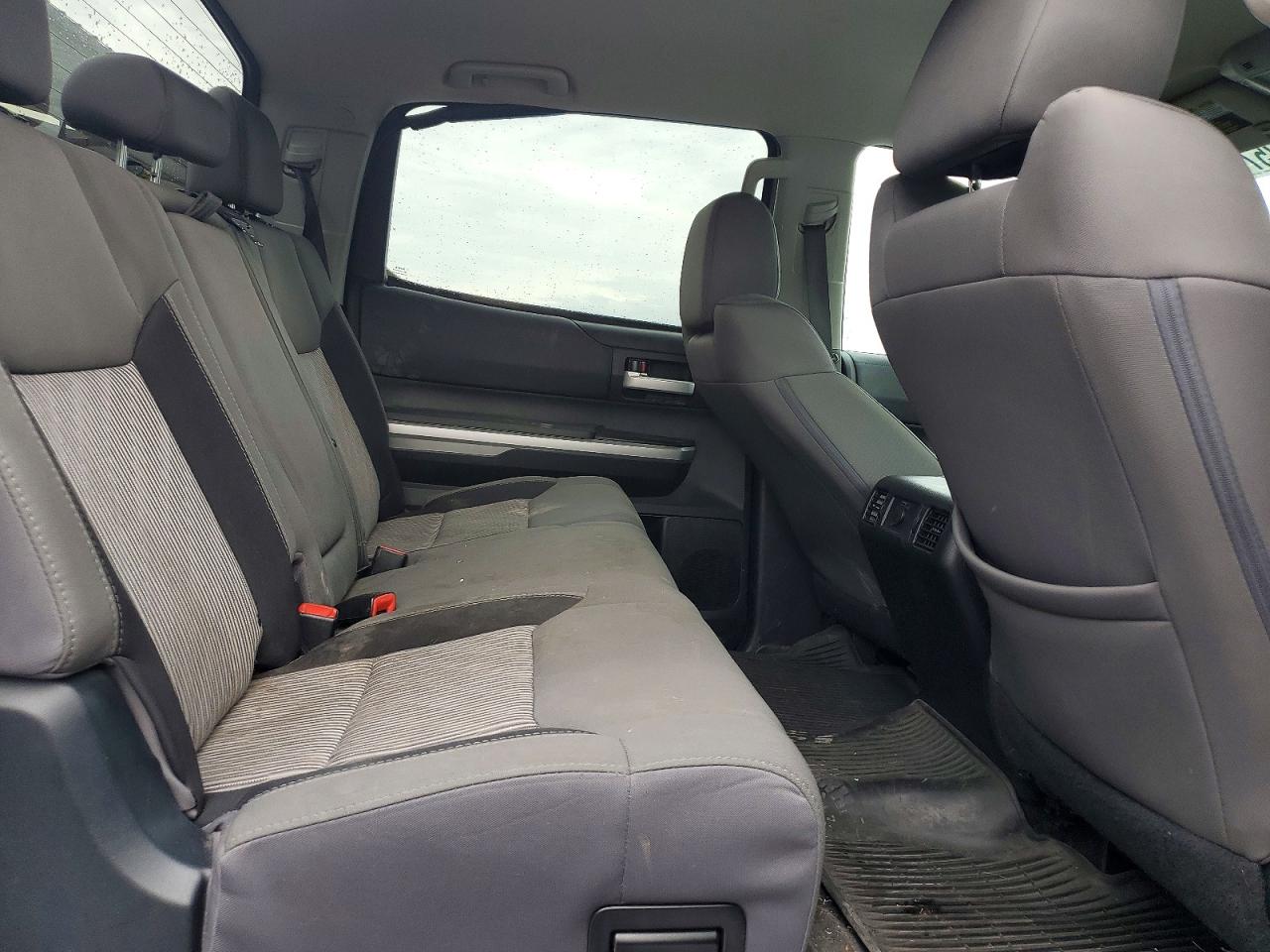 Toyota Tundra Sr5