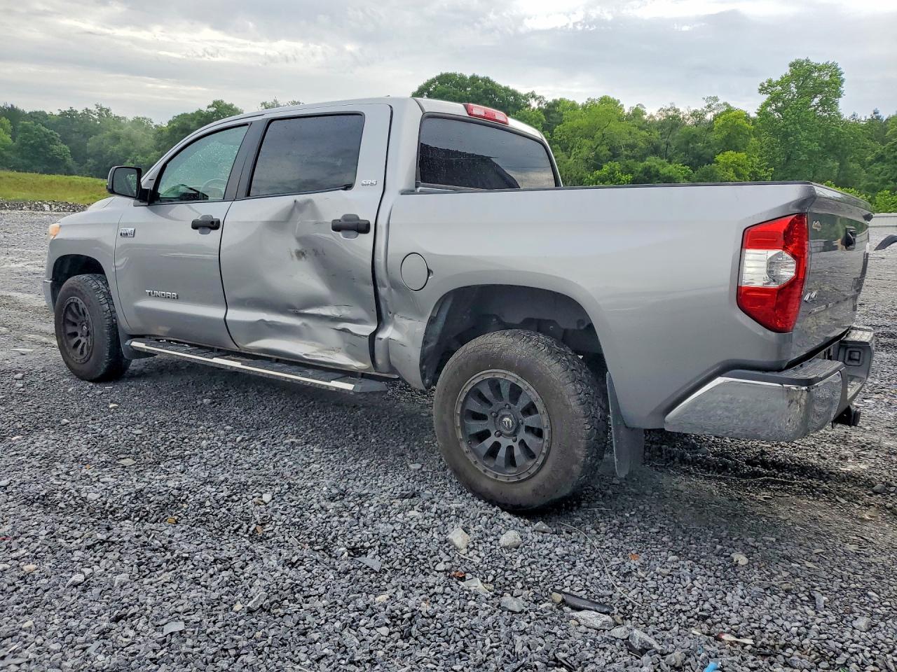 Toyota Tundra Sr5