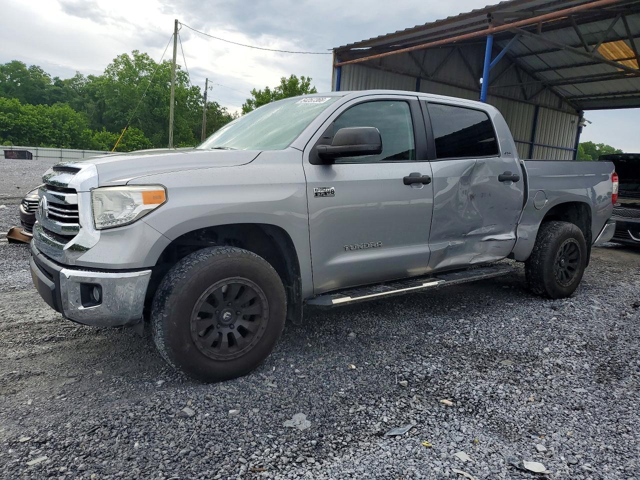 Salvage Toyota Tundra Image