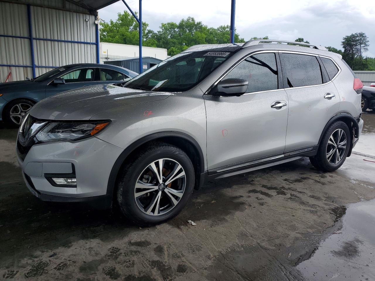 Salvage Nissan Rogue Image