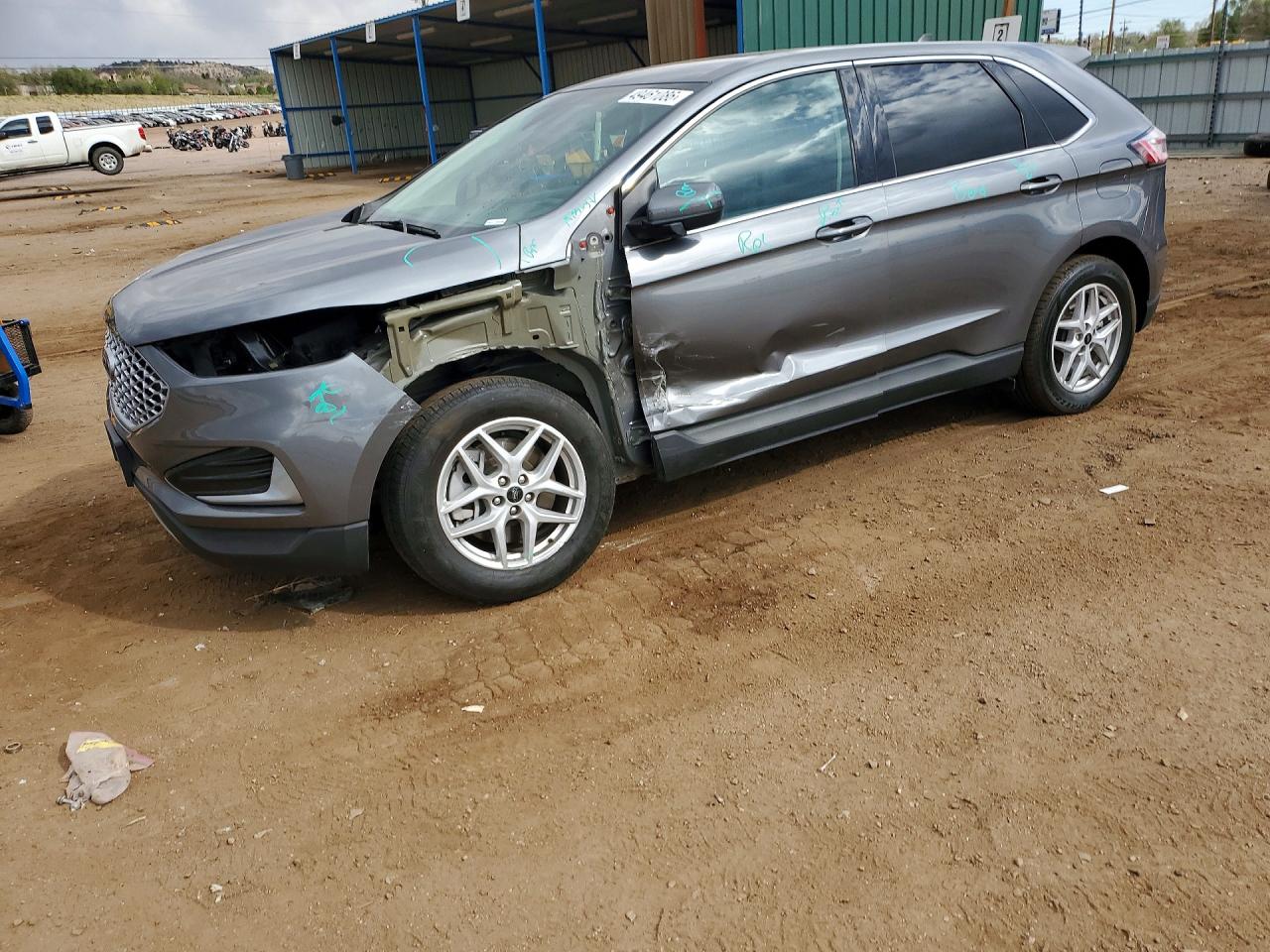 Salvage Ford Edge Image