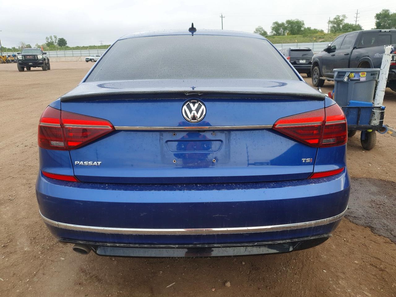 Volkswagen Passat R-line