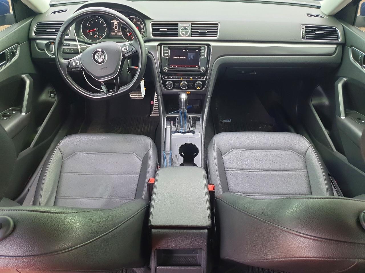 Volkswagen Passat R-line