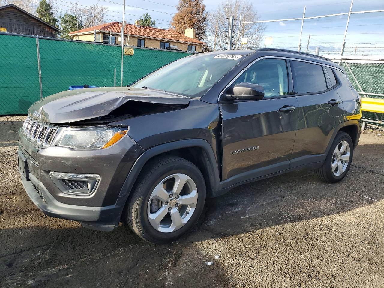 Salvage Jeep Compass Image