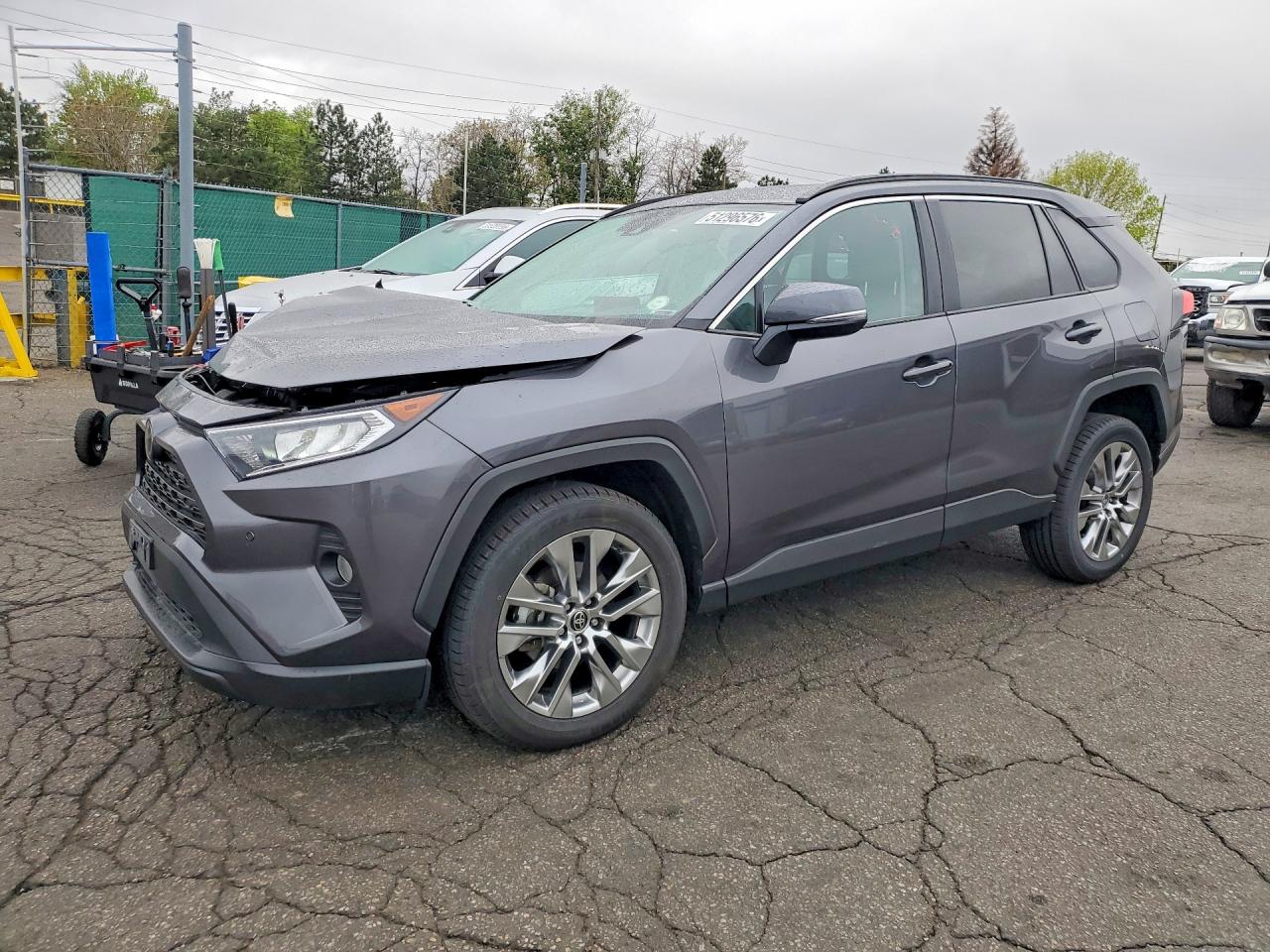 Salvage Toyota RAV4 Image