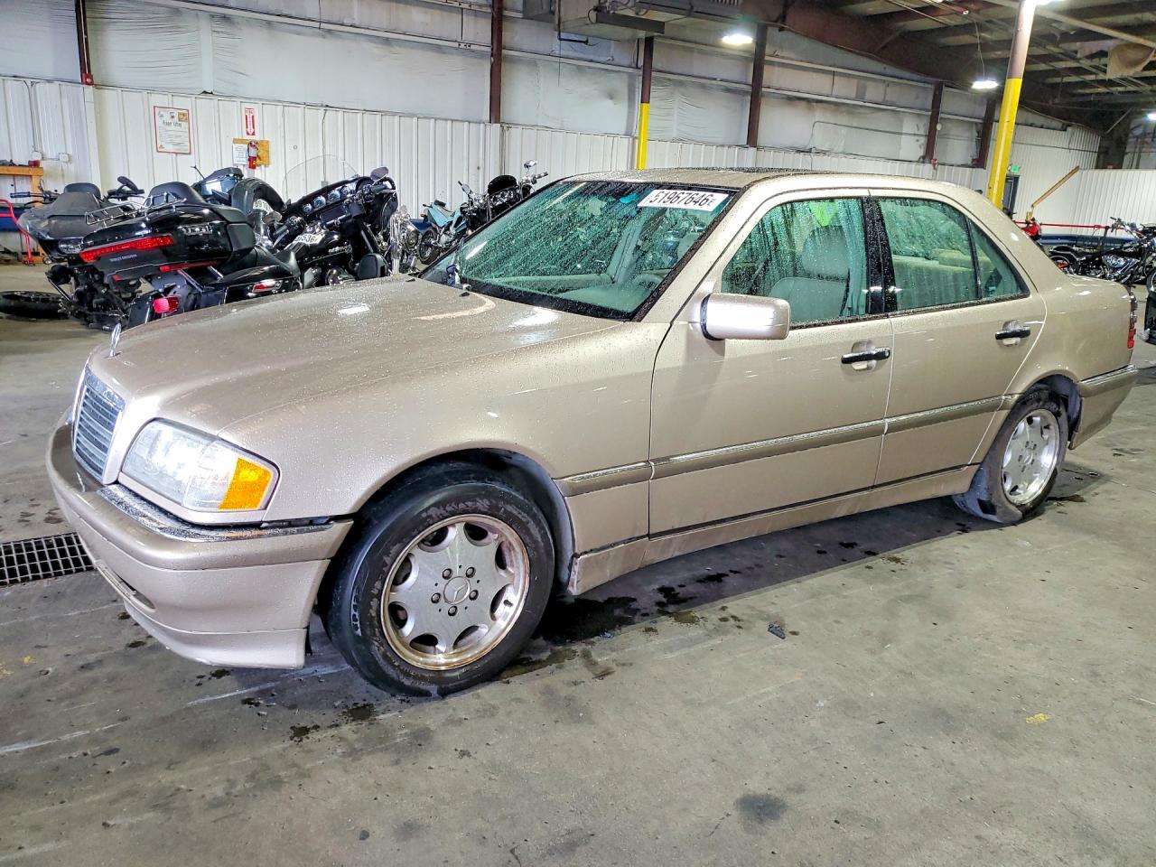Salvage Mercedes-Benz C-Class Image