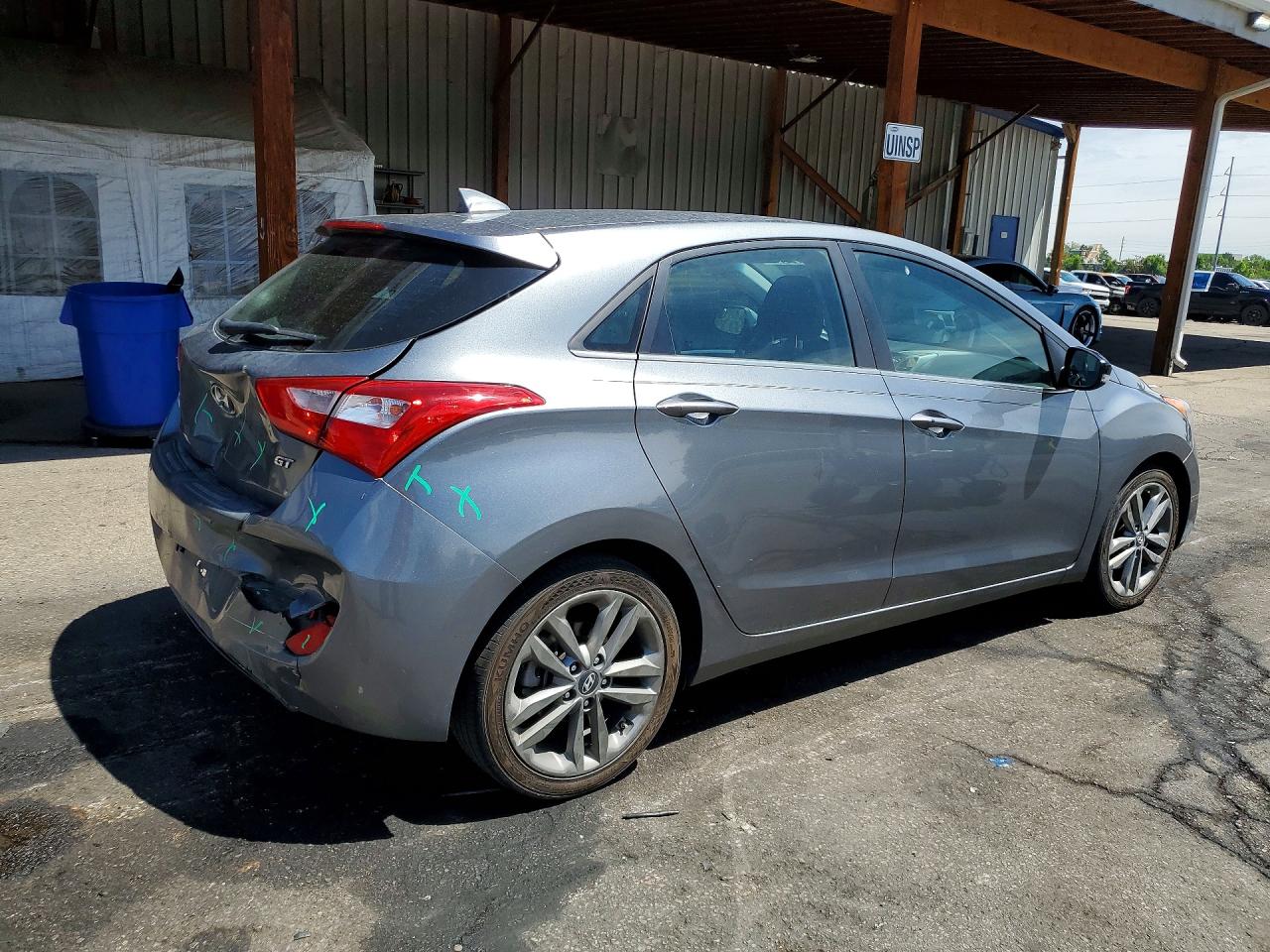 Hyundai ELANTRA Base