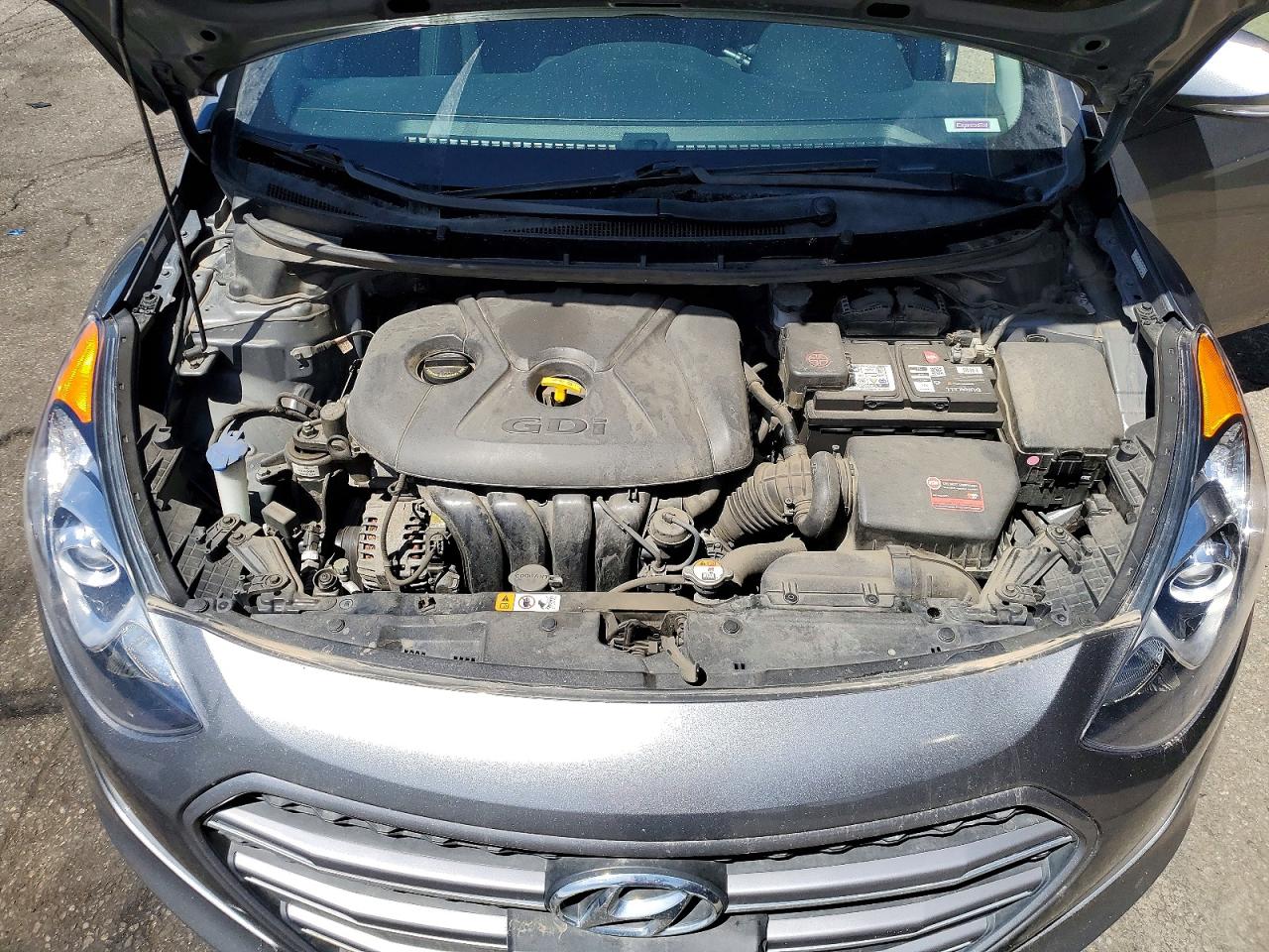 Hyundai ELANTRA Base
