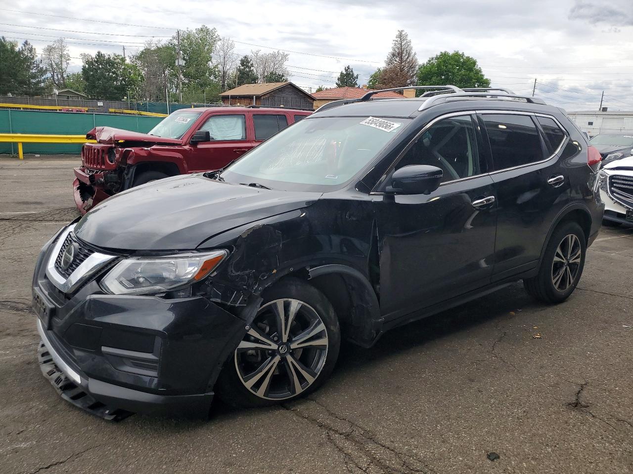 Salvage Nissan Rogue Image