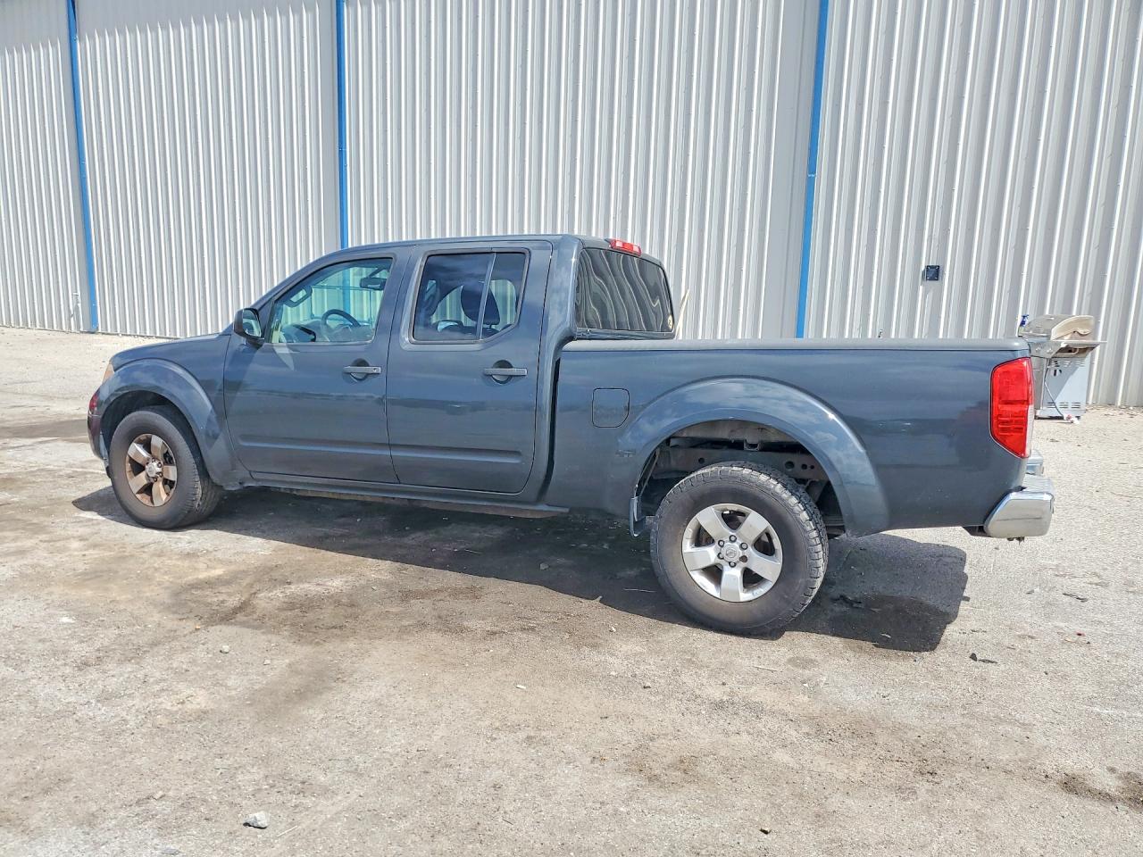 Nissan Frontier Sv