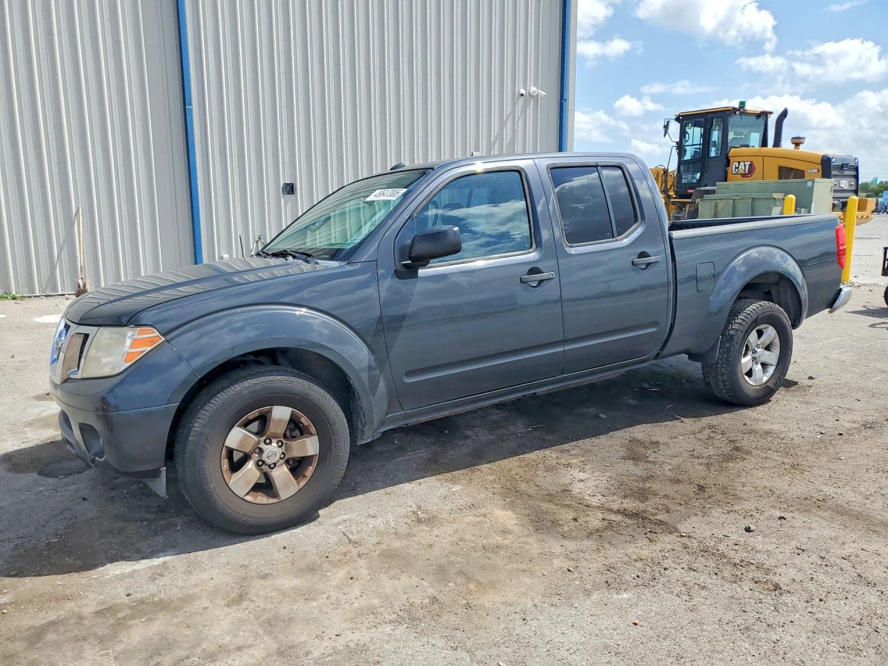 Salvage Nissan Frontier Image