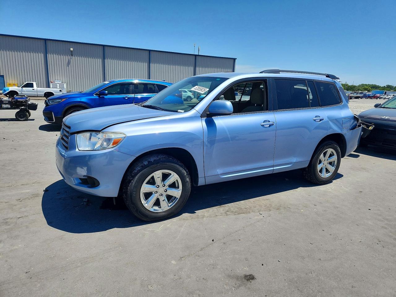Salvage Toyota Highlander Image