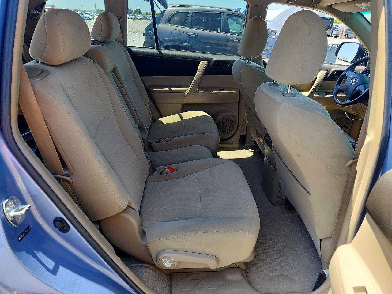 Toyota Highlander Base