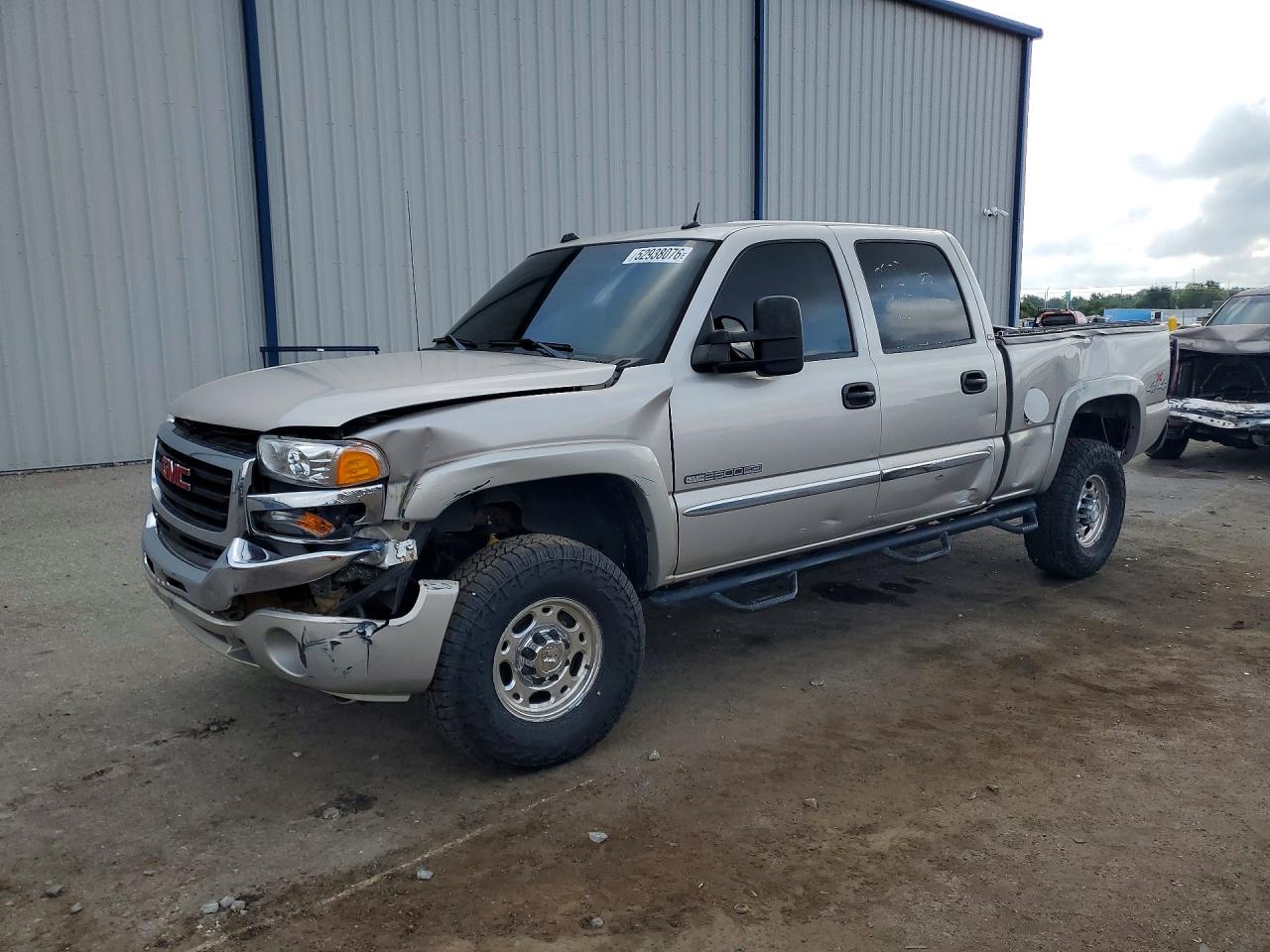 Salvage GMC Sierra Image