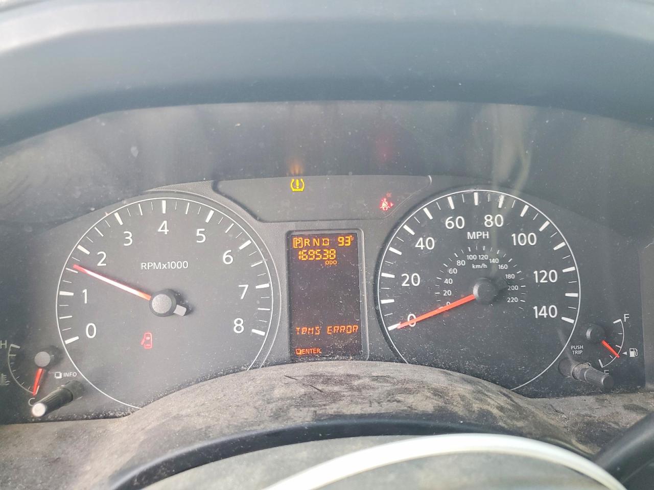 Nissan Nv