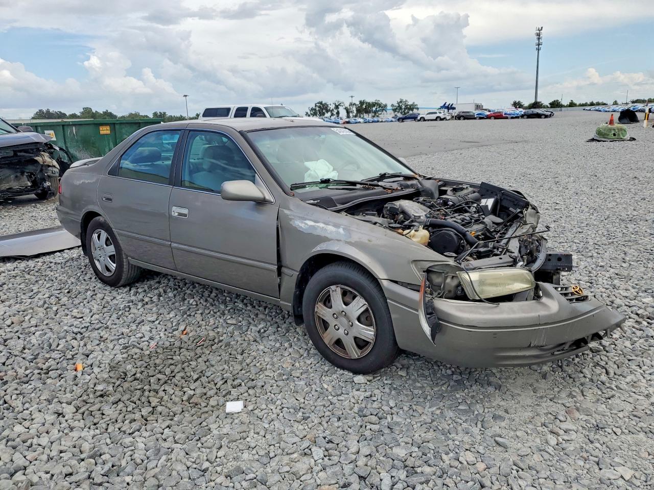 Toyota Camry Xle V6