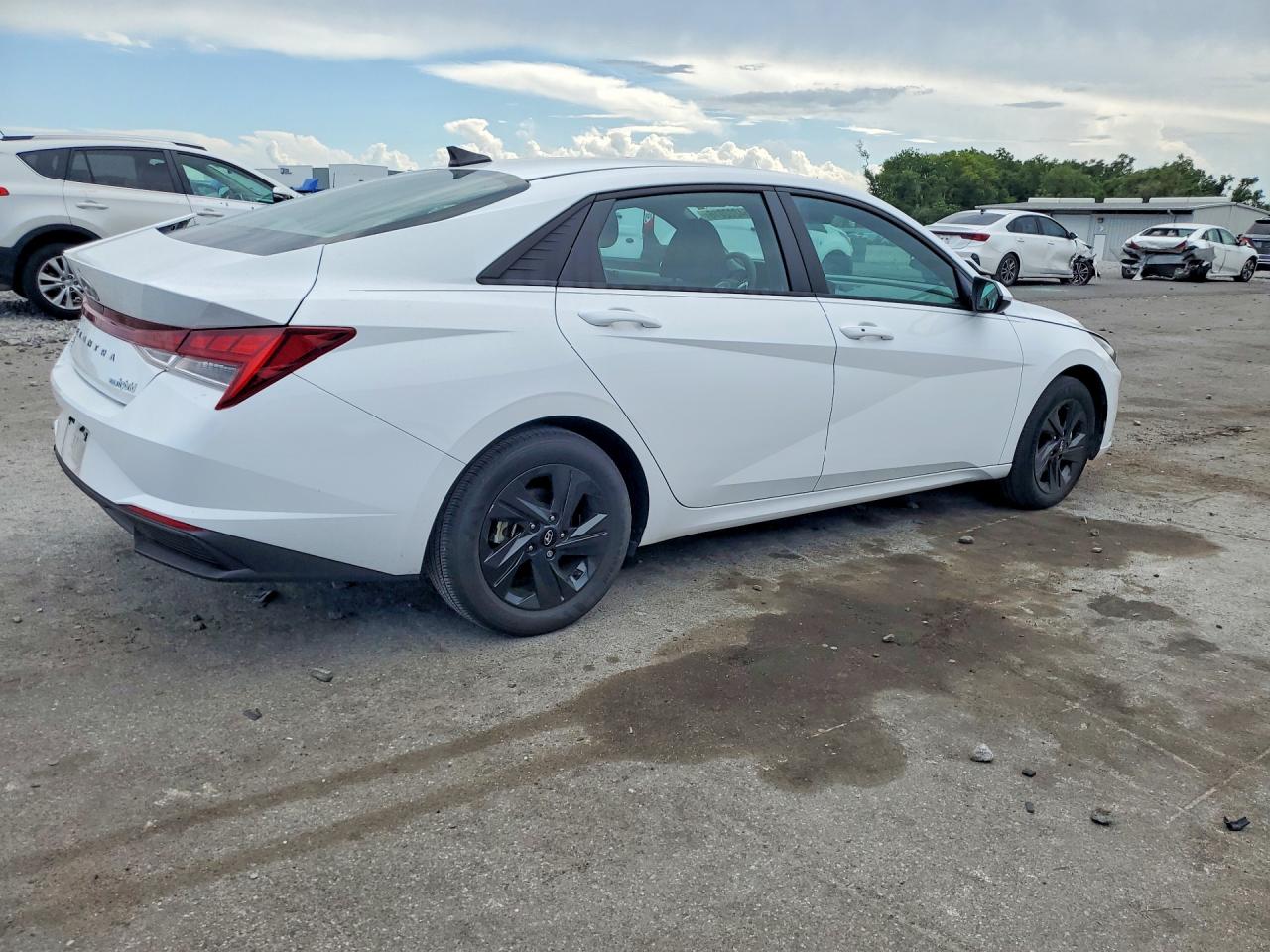 Hyundai ELANTRA Blue