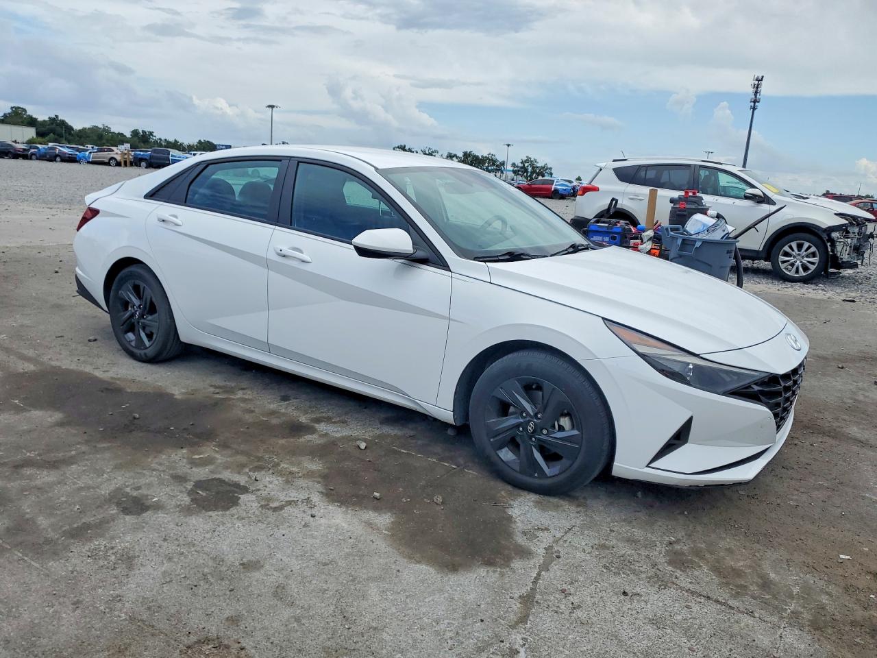 Hyundai ELANTRA Blue