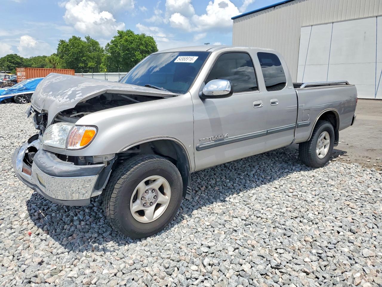 Salvage Toyota Tundra Image