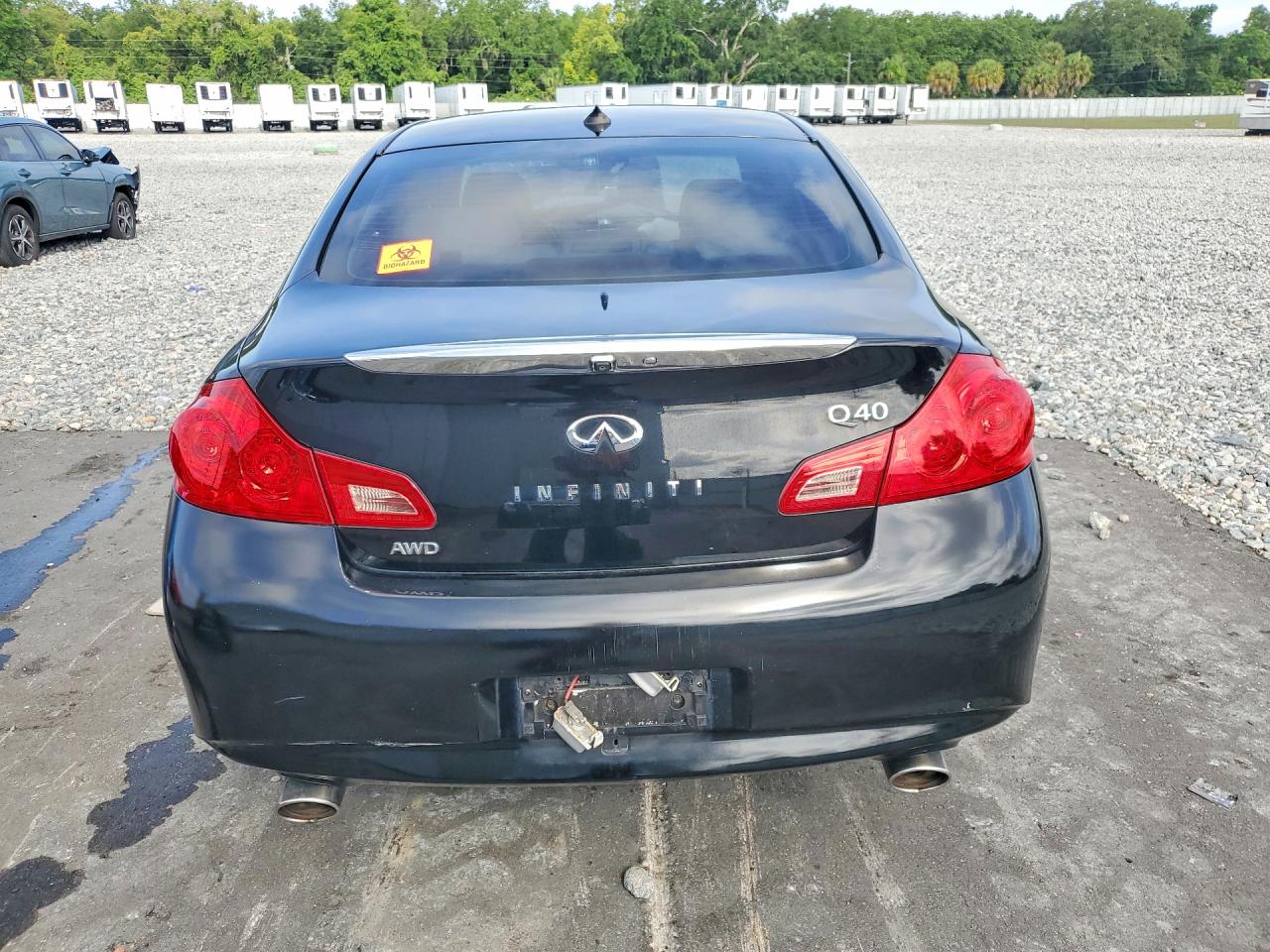 INFINITI Q40 Base Base