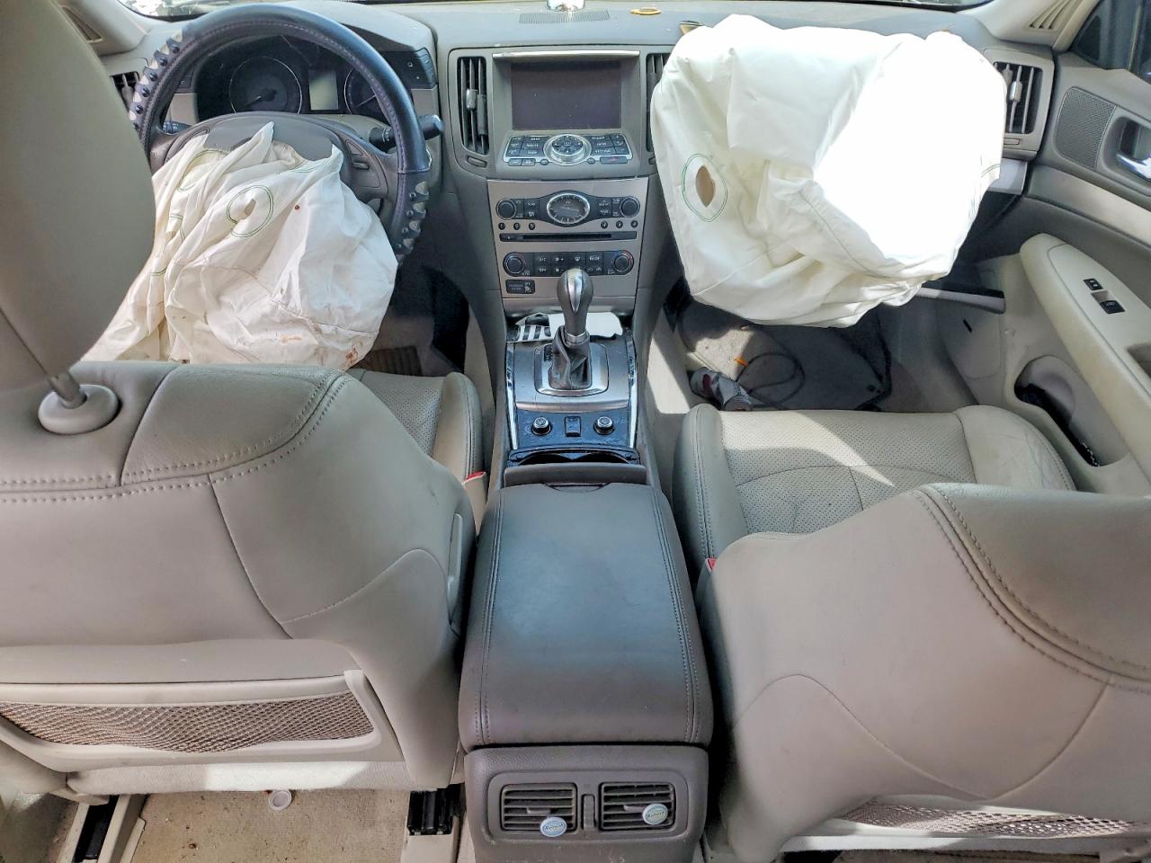 INFINITI Q40 Base Base