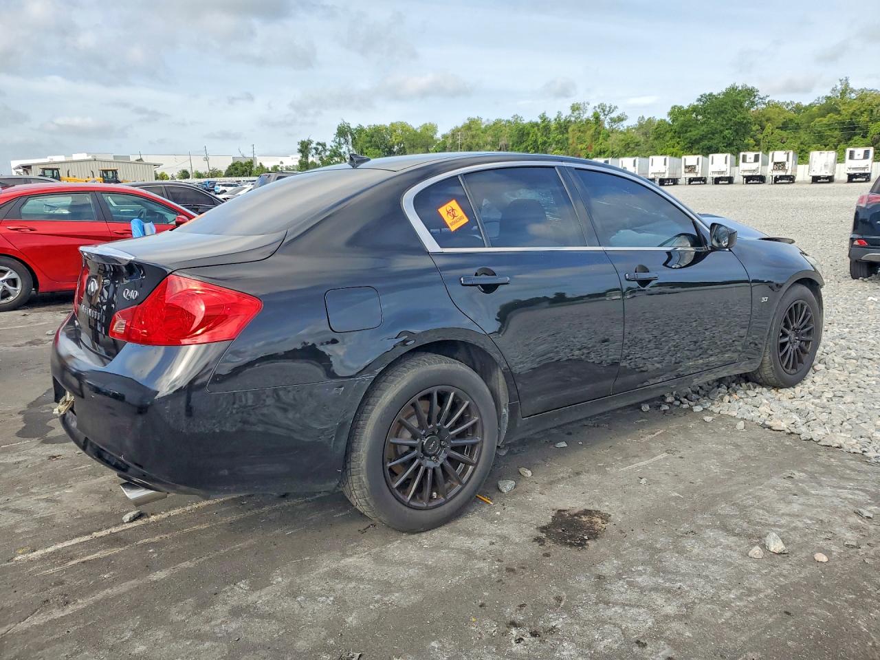 INFINITI Q40 Base Base