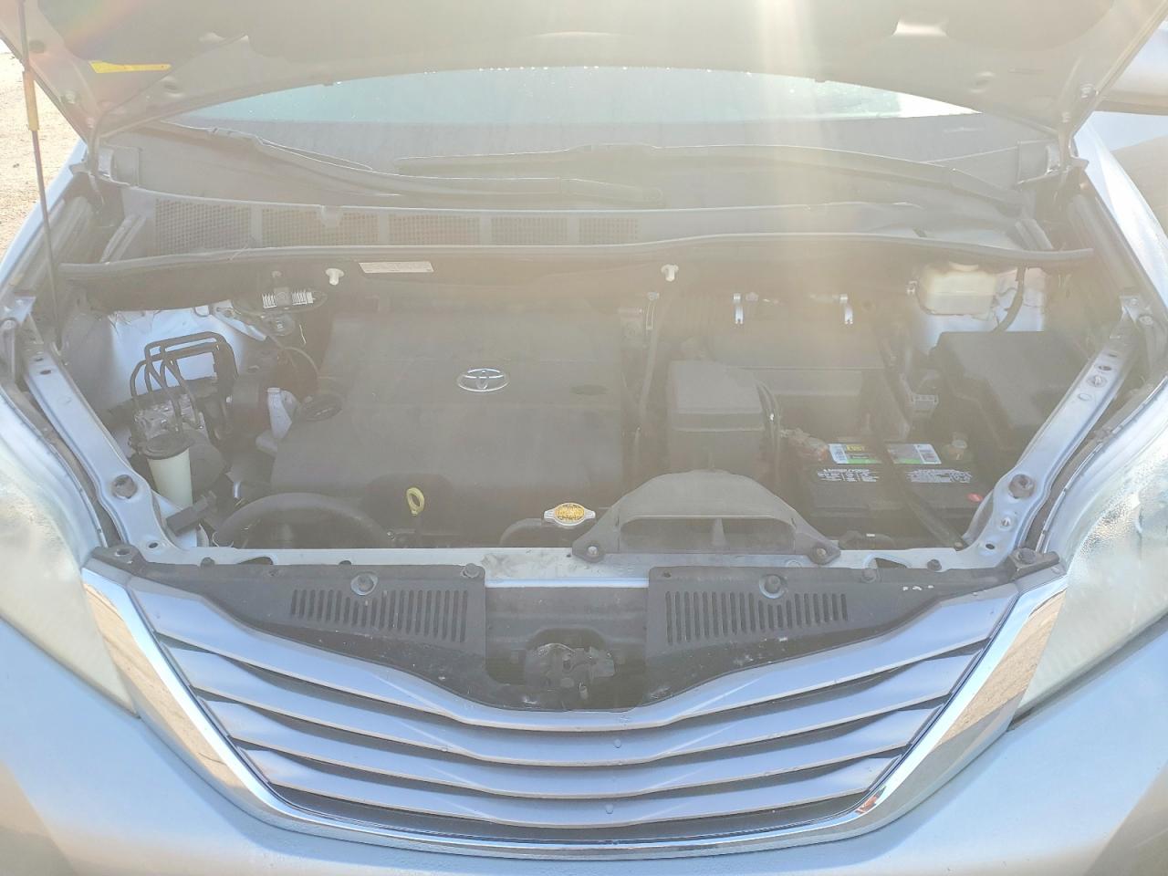 Toyota Sienna Xle 8-passenger