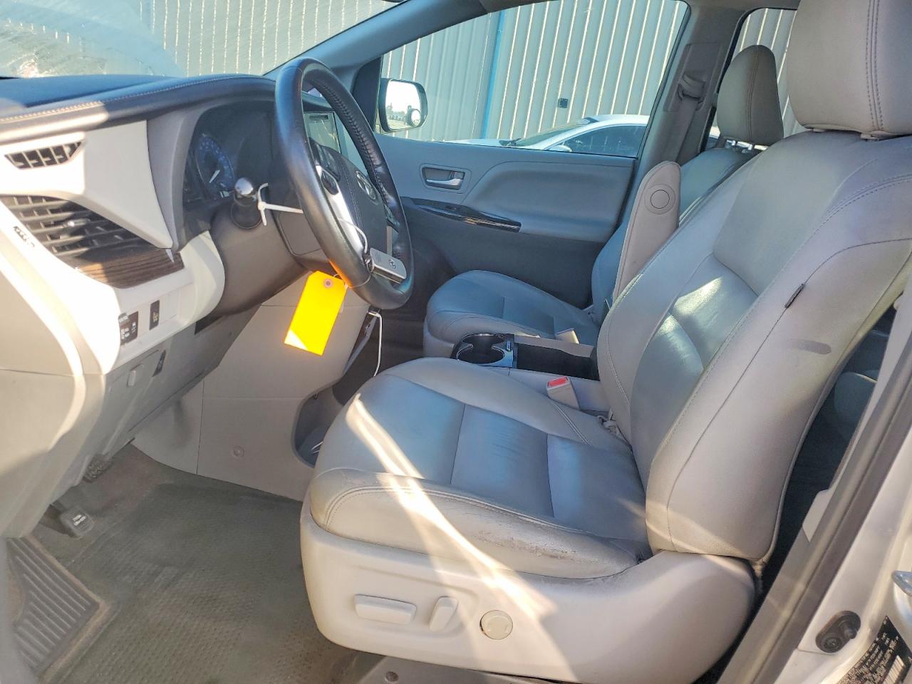 Toyota Sienna Xle 8-passenger