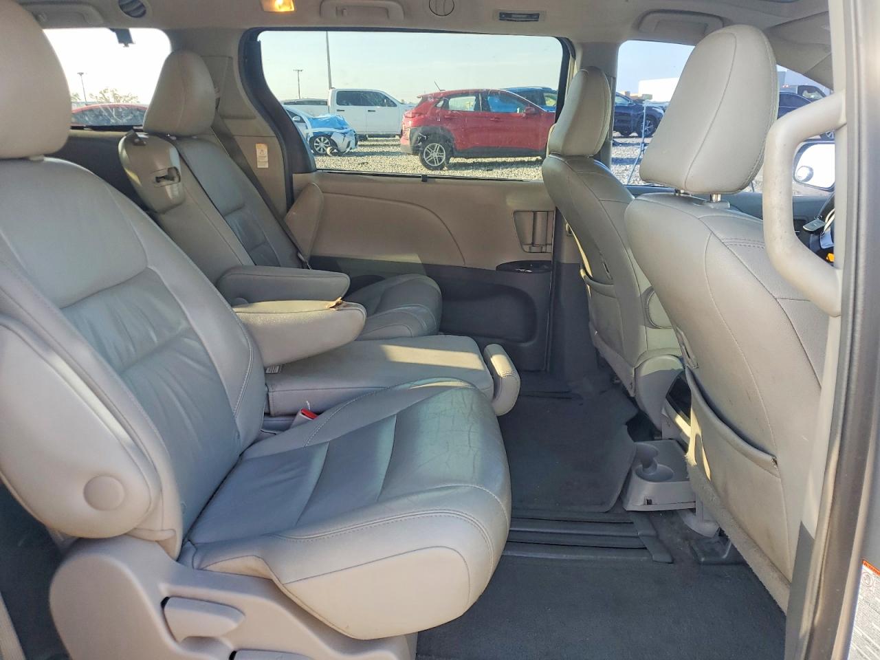 Toyota Sienna Xle 8-passenger