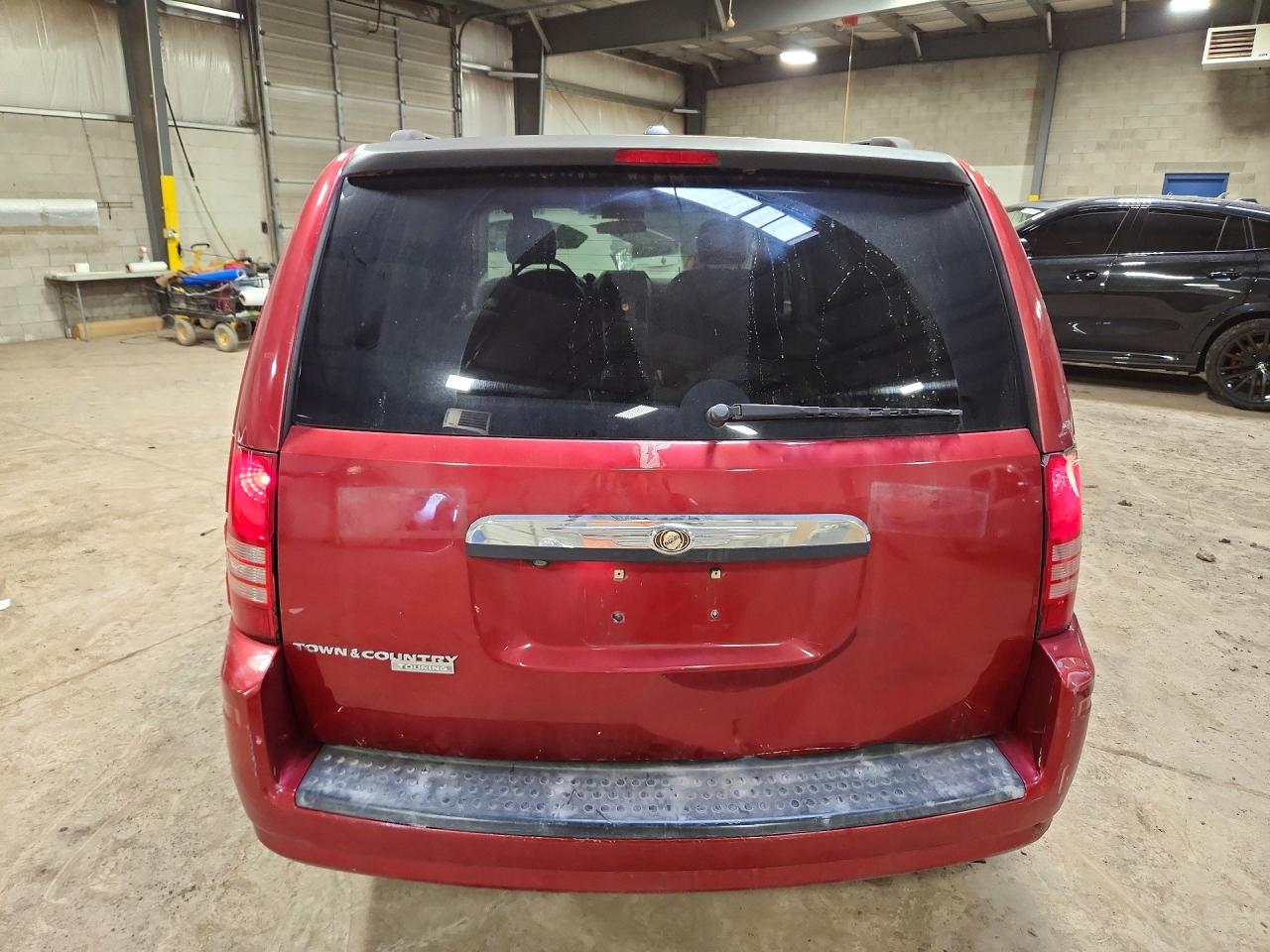 Chry Minivan Touring