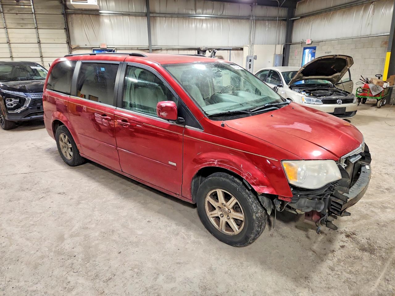 Chry Minivan Touring