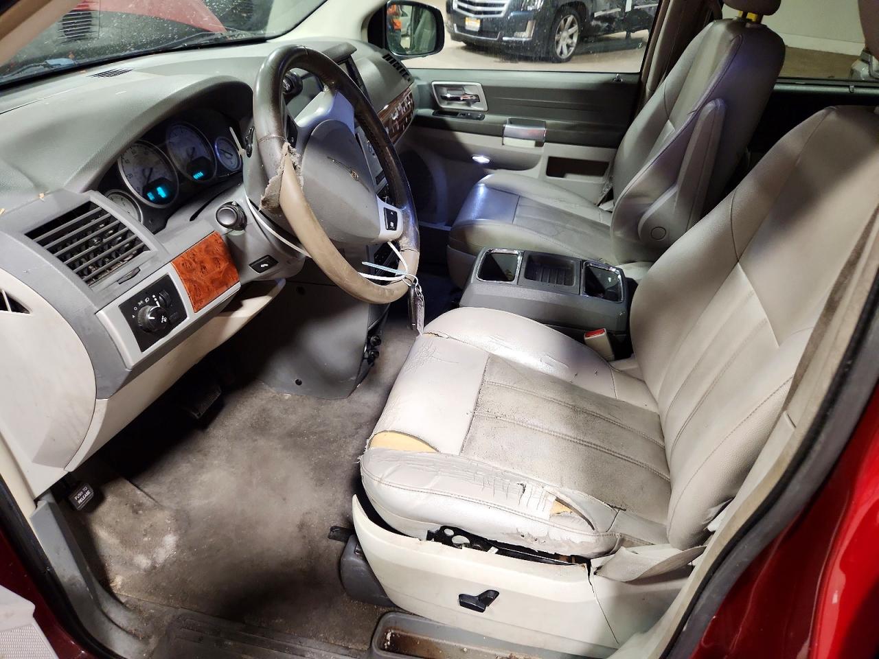 Chry Minivan Touring