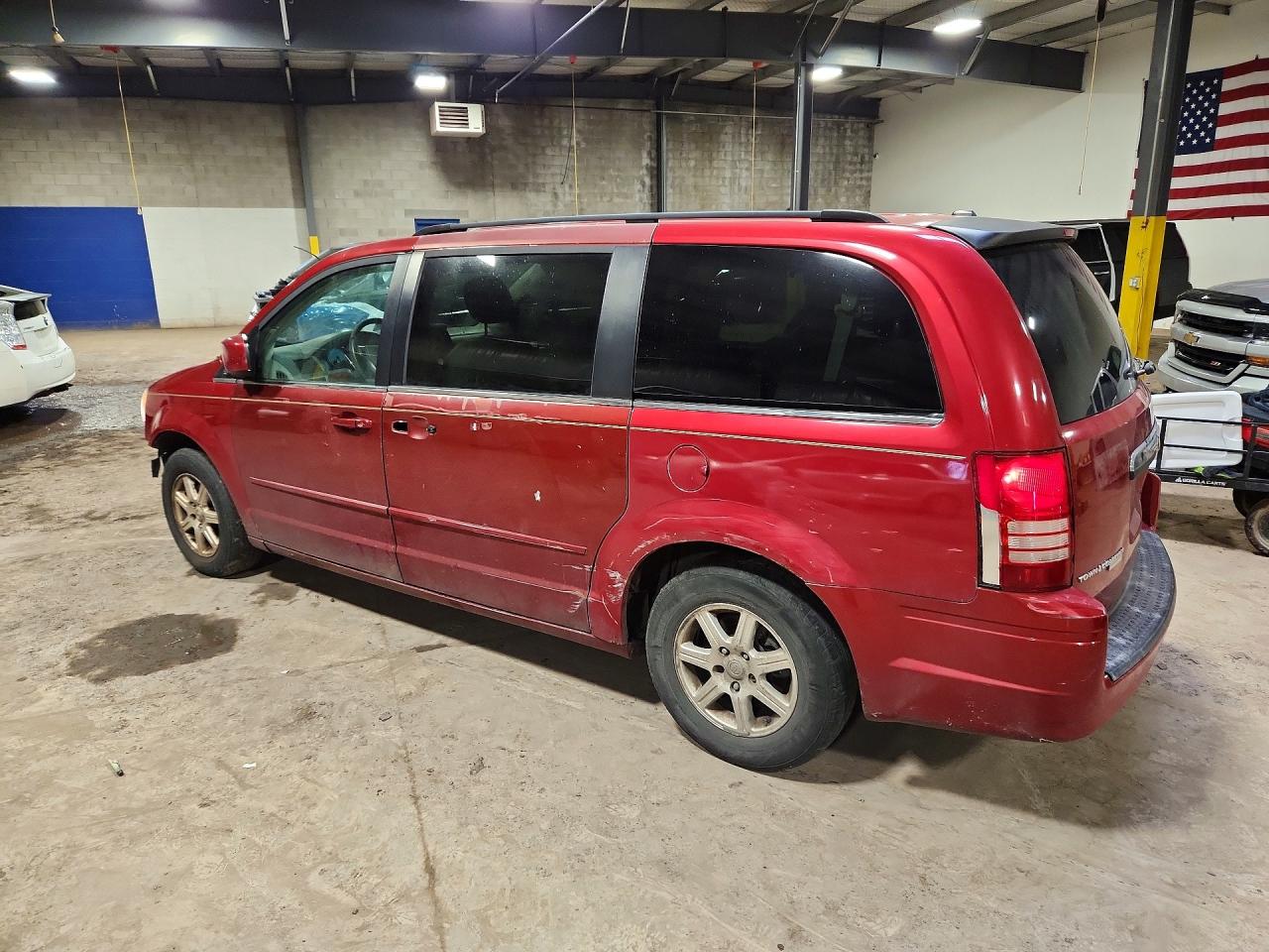 Chry Minivan Touring