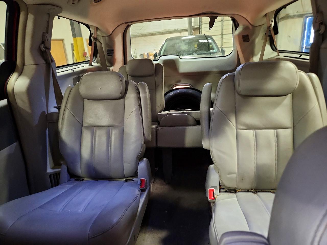 Chry Minivan Touring