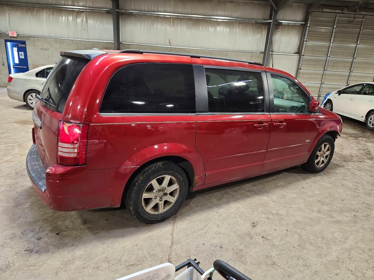 Chry Minivan Touring