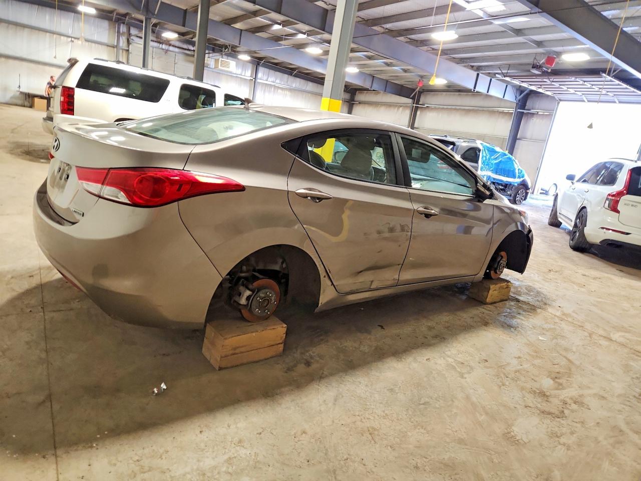 Hyundai ELANTRA Limited