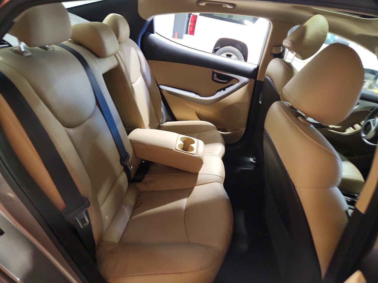 Hyundai ELANTRA Limited