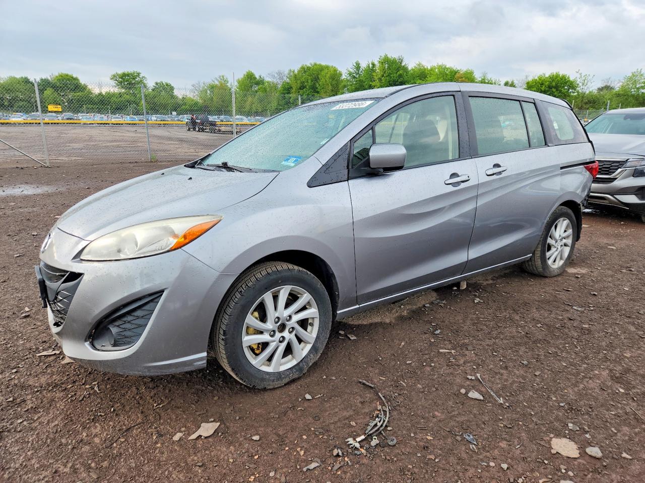 Salvage Mazda 5 Image