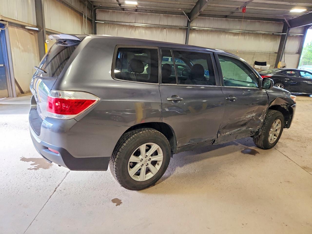 Toyota Highlander Base