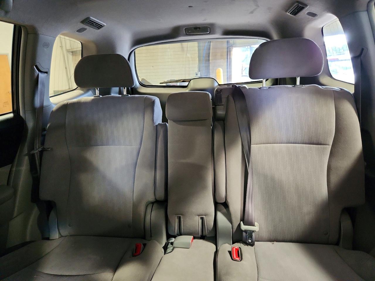 Toyota Highlander Base