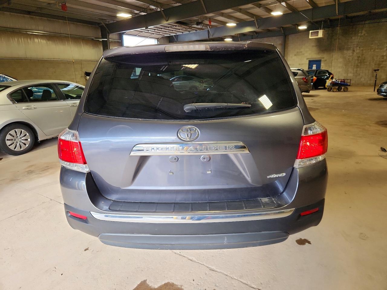 Toyota Highlander Base