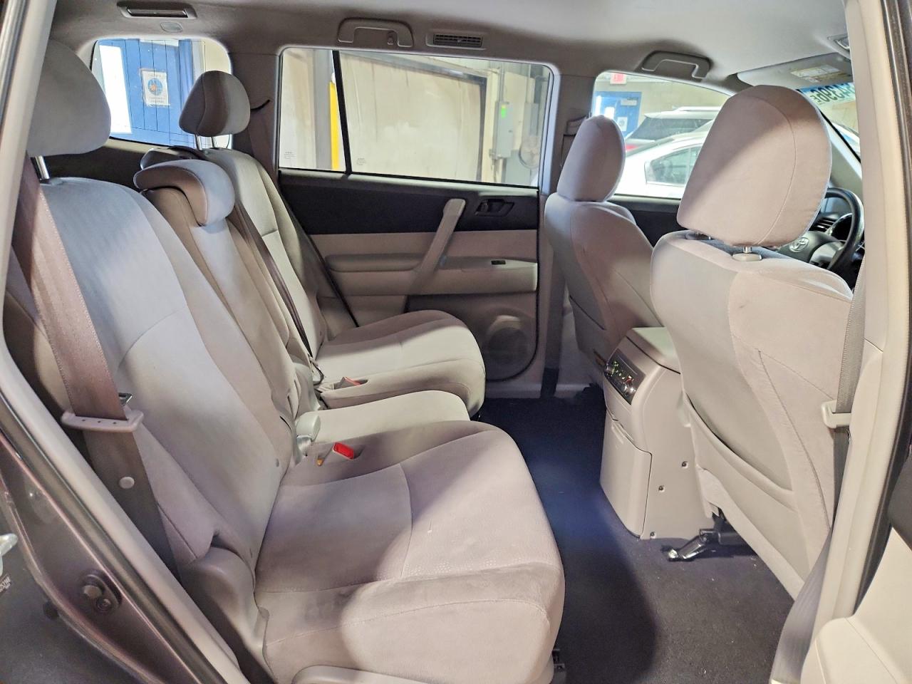 Toyota Highlander Base