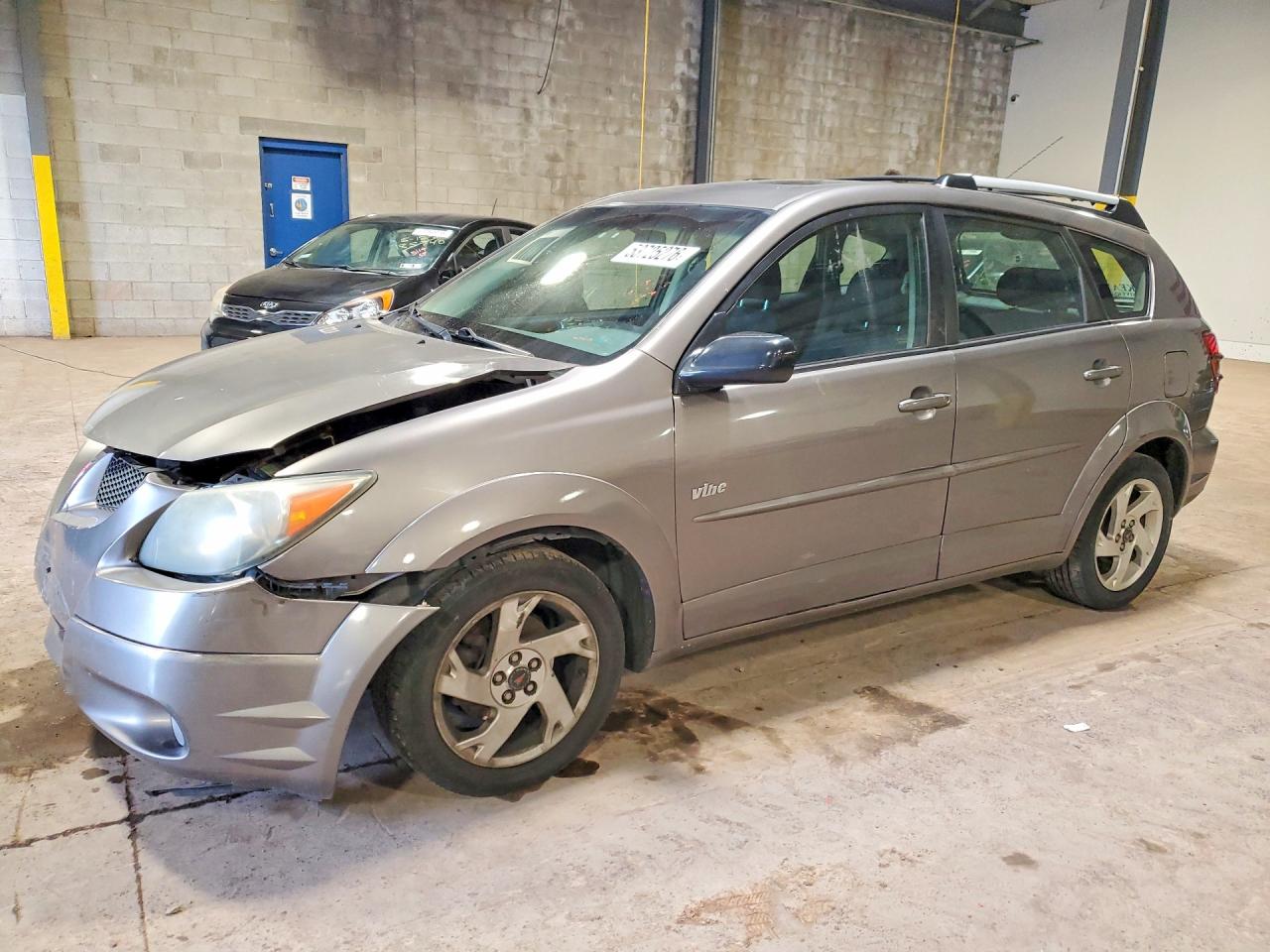Salvage Pontiac Vibe Image