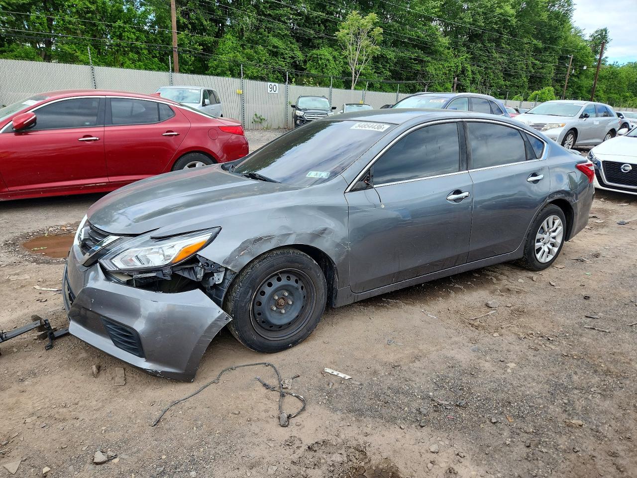 Salvage Nissan Altima Image