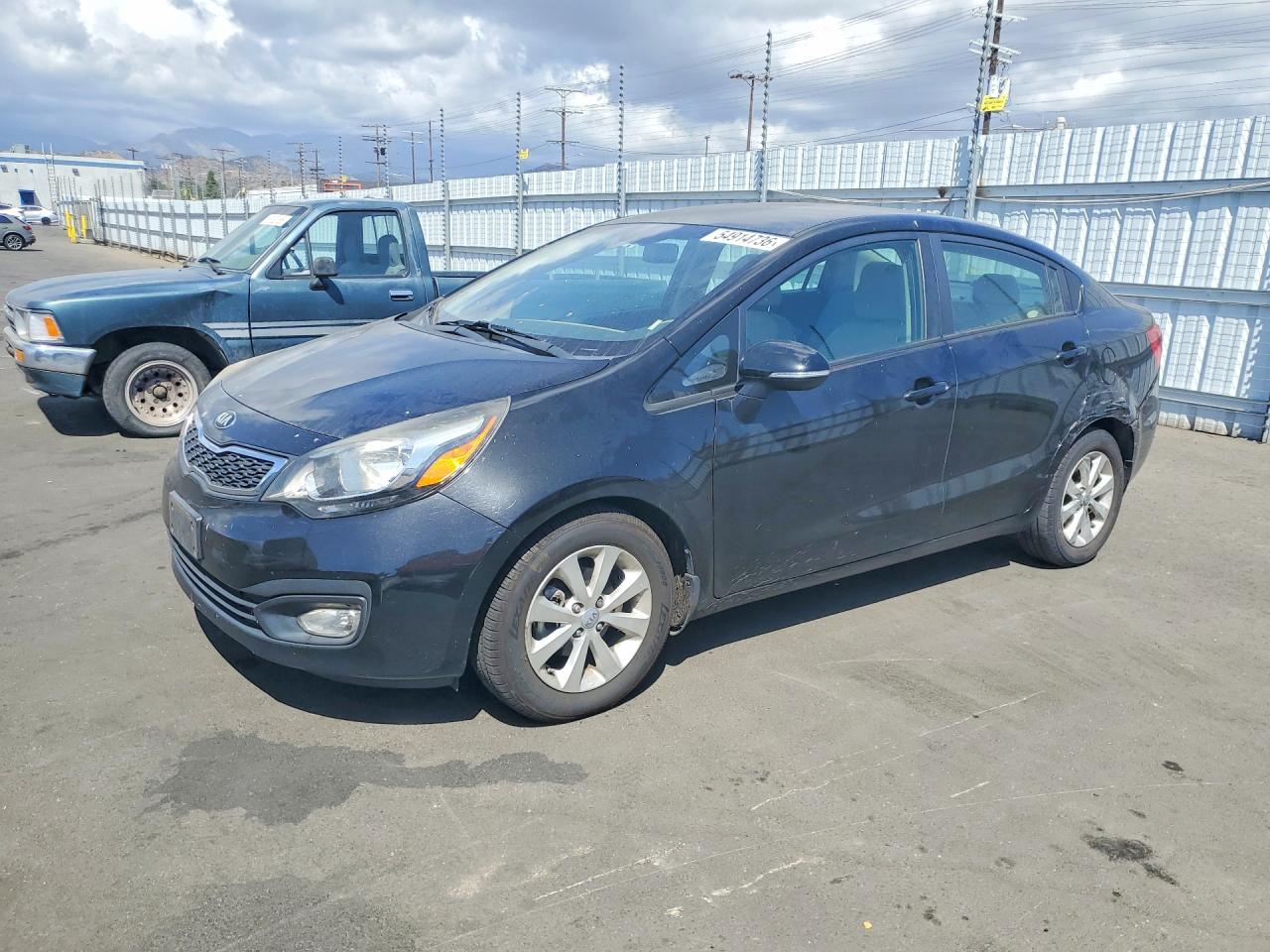 Salvage Kia Rio Image