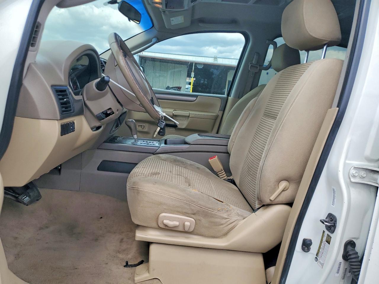 Nissan Armada Se