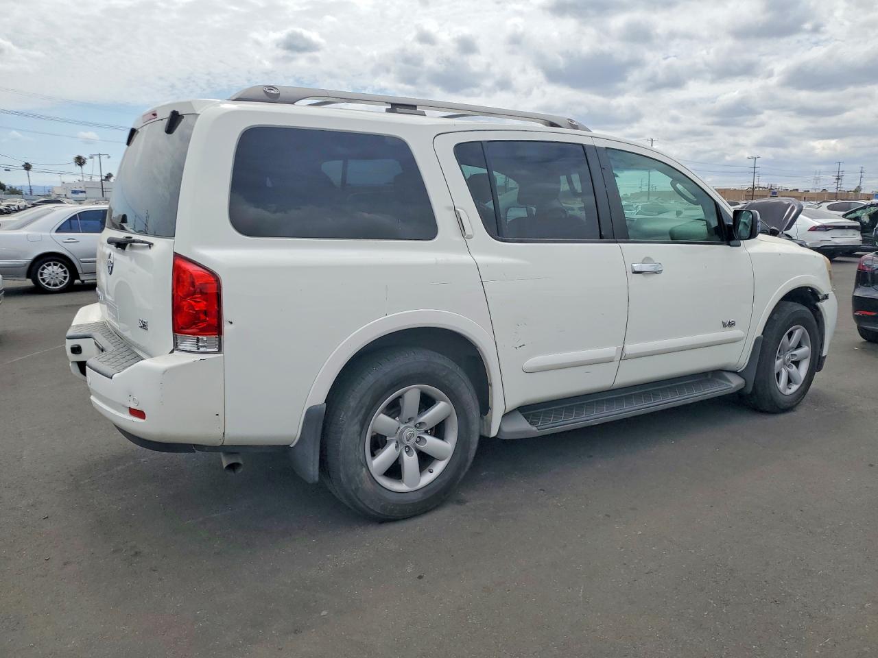 Nissan Armada Se