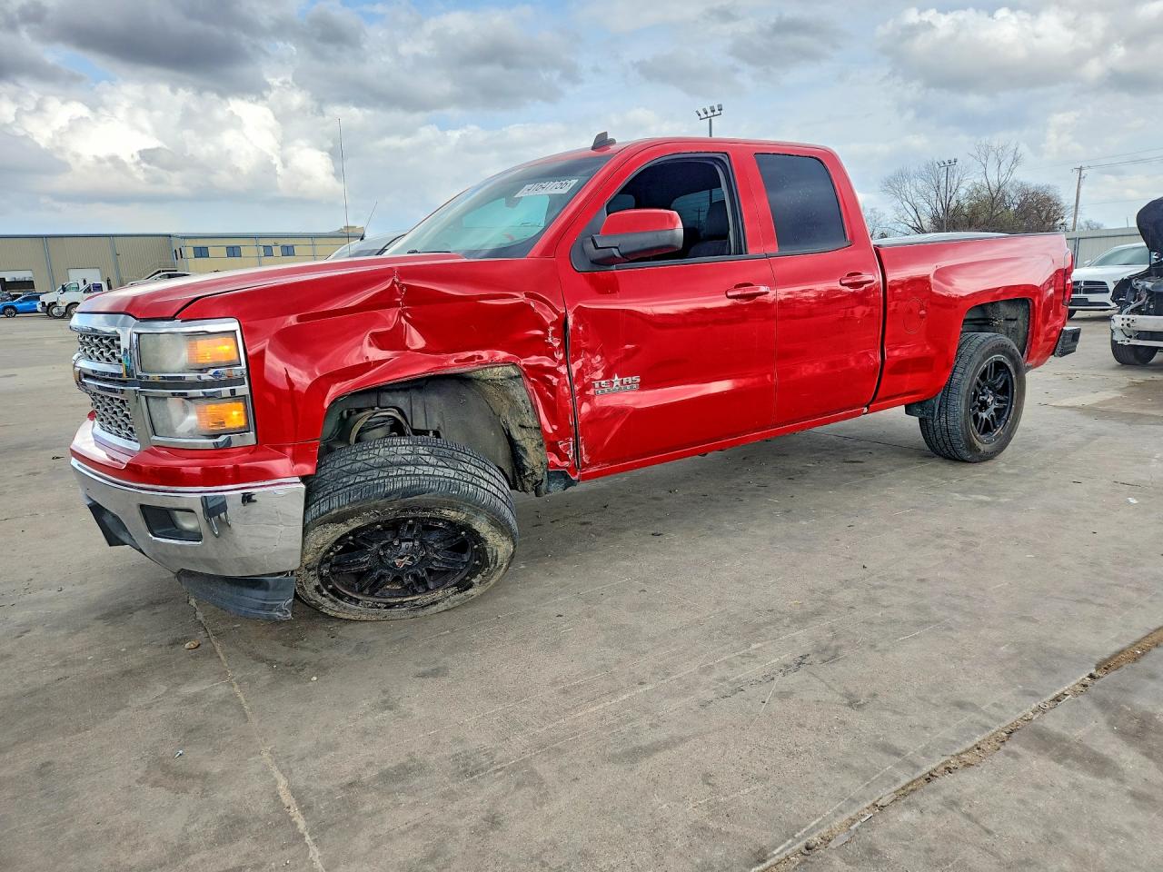 Salvage Chevrolet Silverado Image