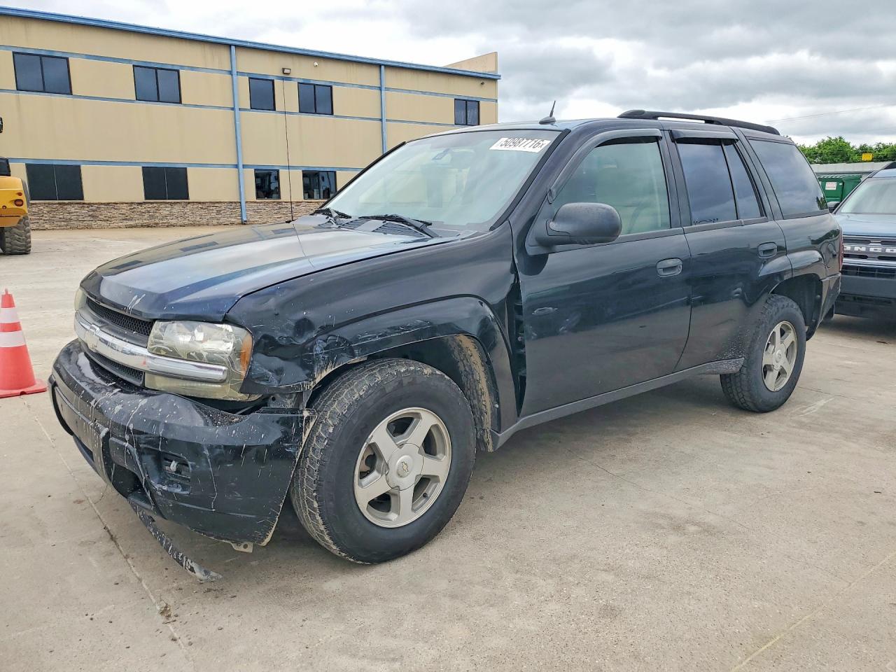 Salvage Chevrolet Trailblazer Image