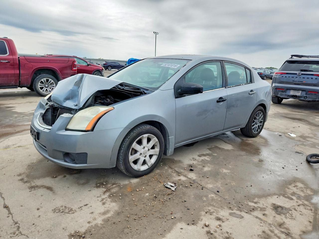 Salvage Nissan Sentra Image
